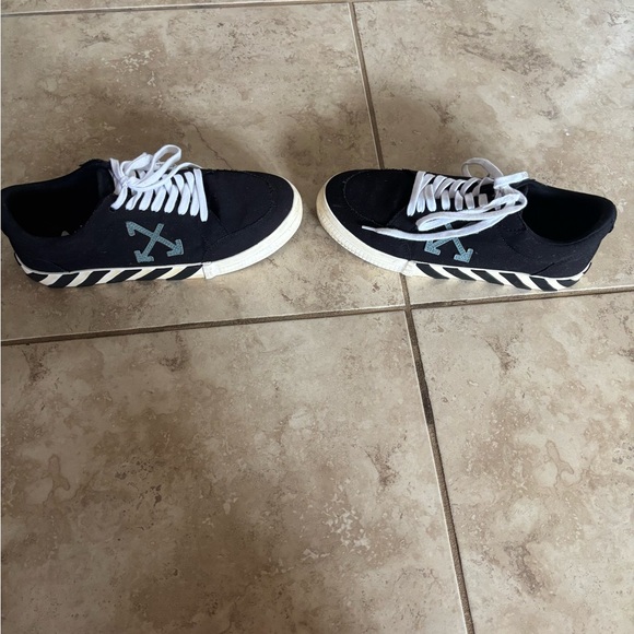 Off-White Men Sneakers - Picture 4 of 14